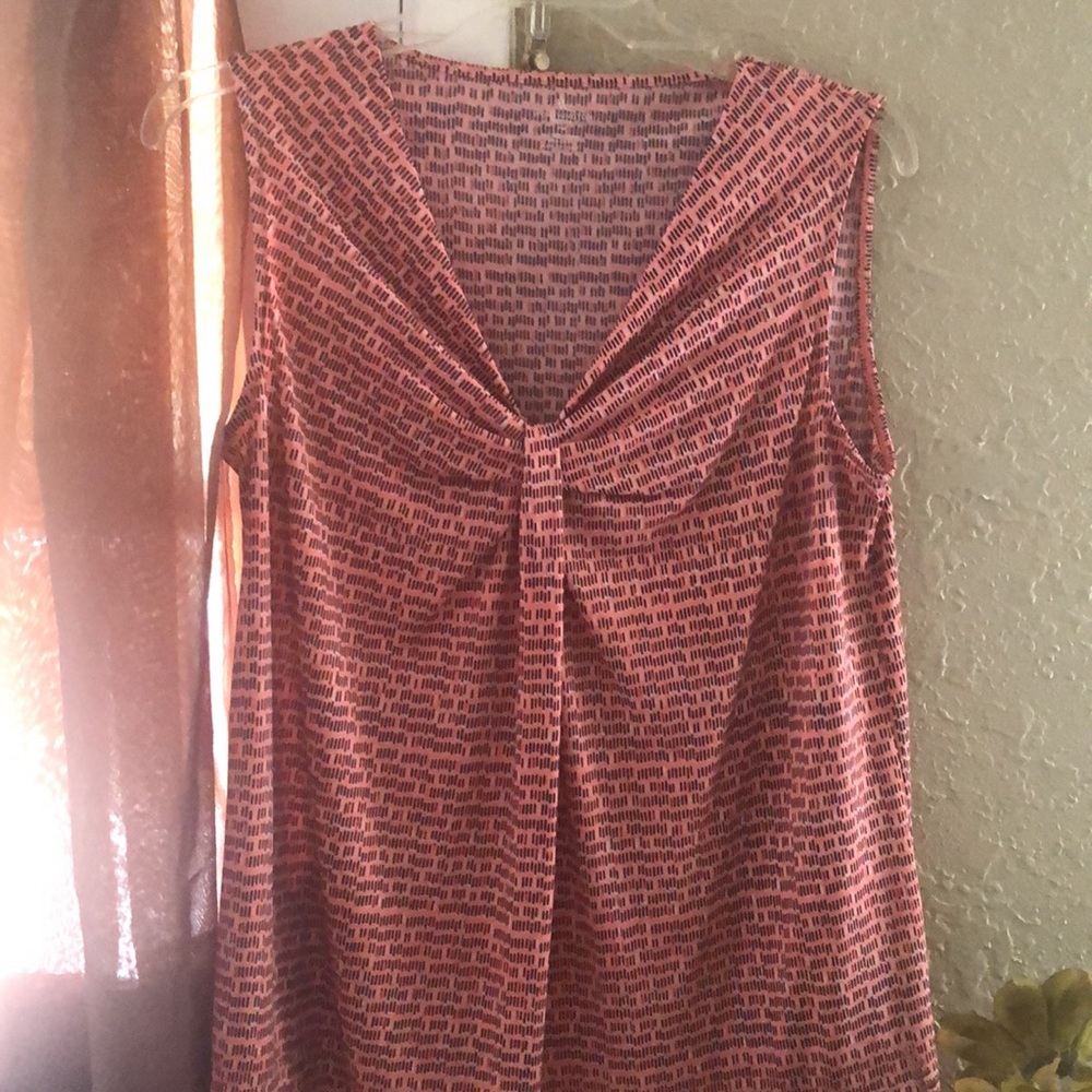 Worthington Petite Sleeveless Top. Worn once. Coral, Black & Cream color. PM